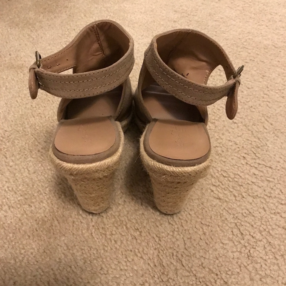 Universal Thread Wedges - Picture 4 of 5